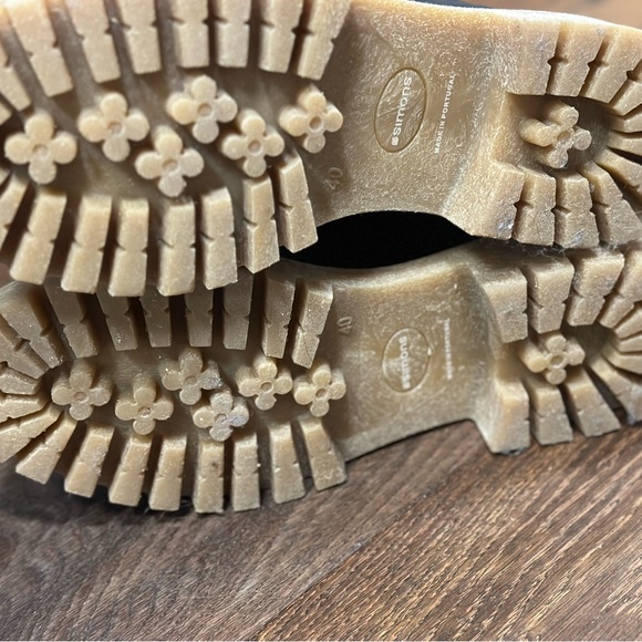 Trendy Lug Sole boots go with everything! Excellent quality. Barely worn. Enjoy - Picture 4 of 4